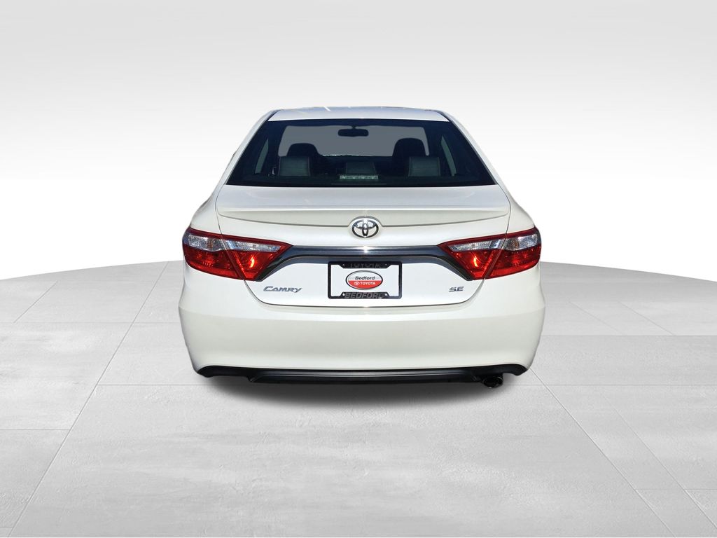 Thumbnail: 2016 Toyota Camry - 4