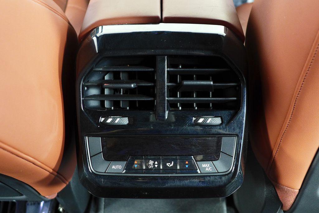 Thumbnail: 2024 BMW iX - 22