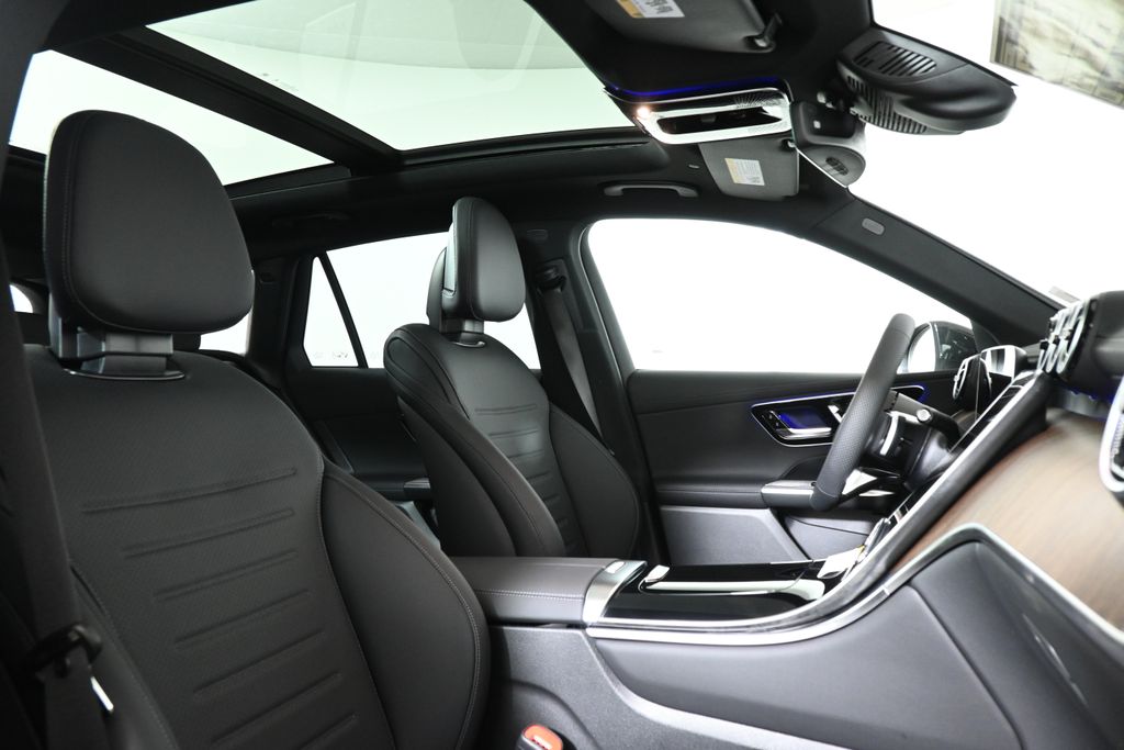 2025 Mercedes-Benz GLC 300 20