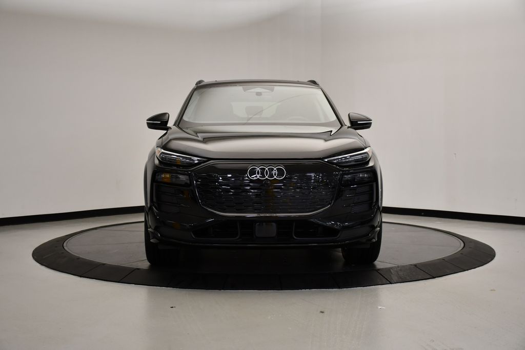 Thumbnail: 2025 Audi Q6 e-tron - 8