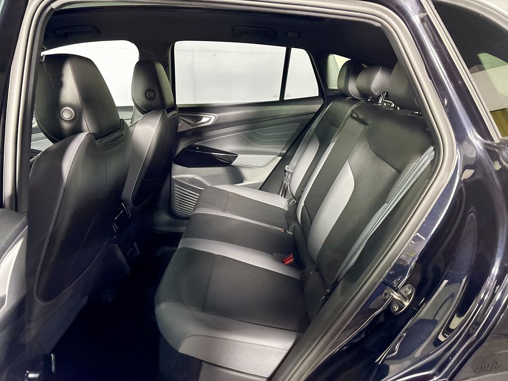 2023 Volkswagen ID.4 Pro S Plus