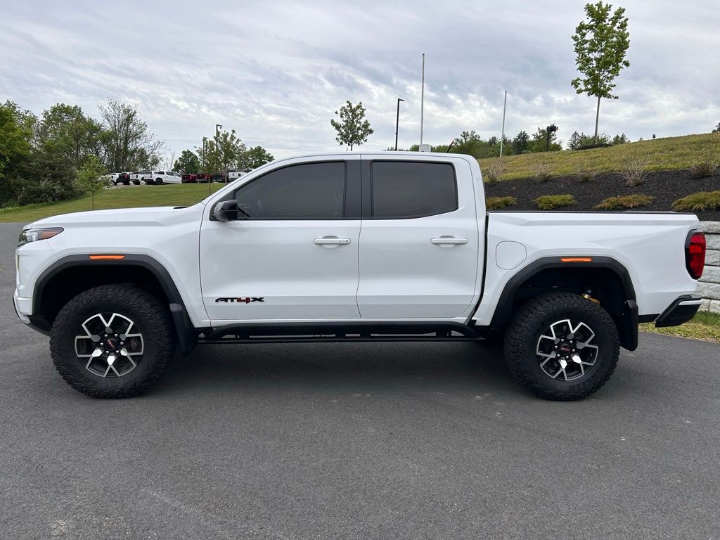 View vehicle photo 4