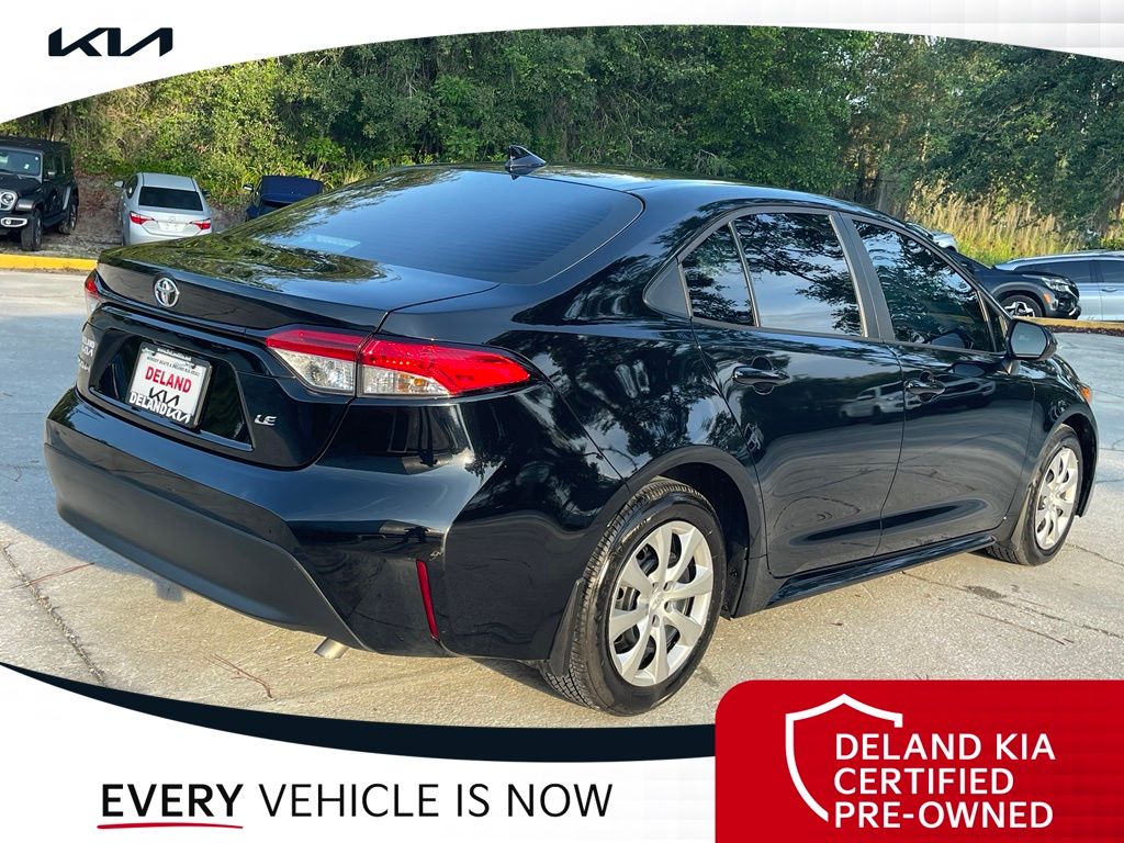 2025 Toyota Corolla LE - Photo 6