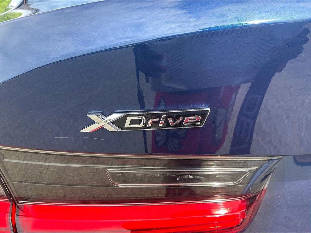 2019 BMW 3 Series — photo 28