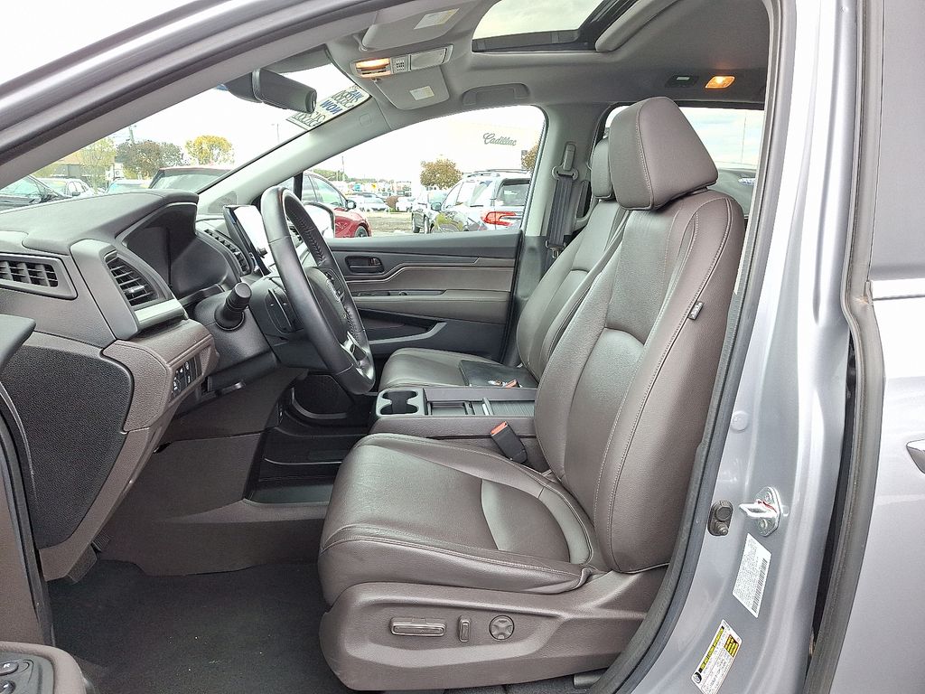 Thumbnail: 2023 Honda Odyssey - 17
