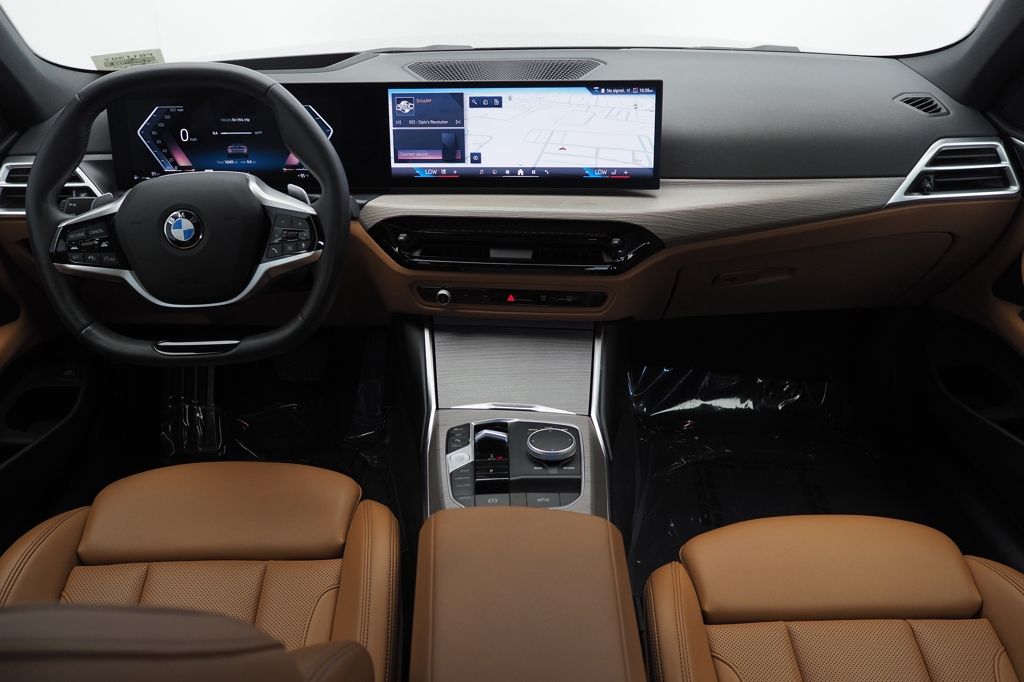 Thumbnail: 2025 BMW 4 Series - 10