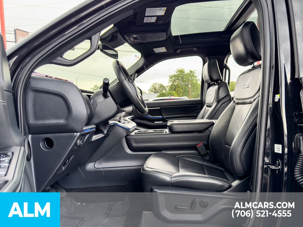 Used 2025 Black Metallic Ford Platinum image 15
