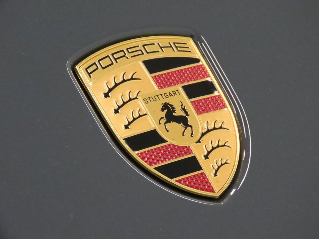 Thumbnail: 2026 Porsche Panamera - 13