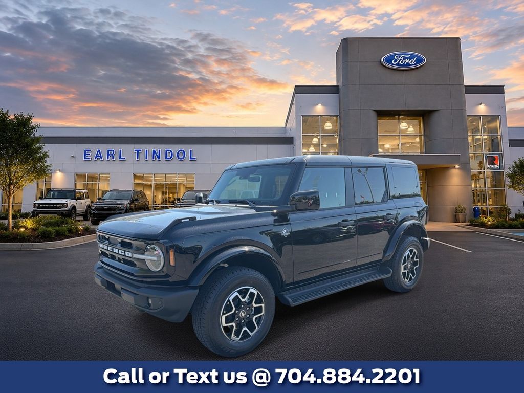 Shadow Black 2026 Ford Bronco SUV / Crossover Four-Wheel Drive Automatic