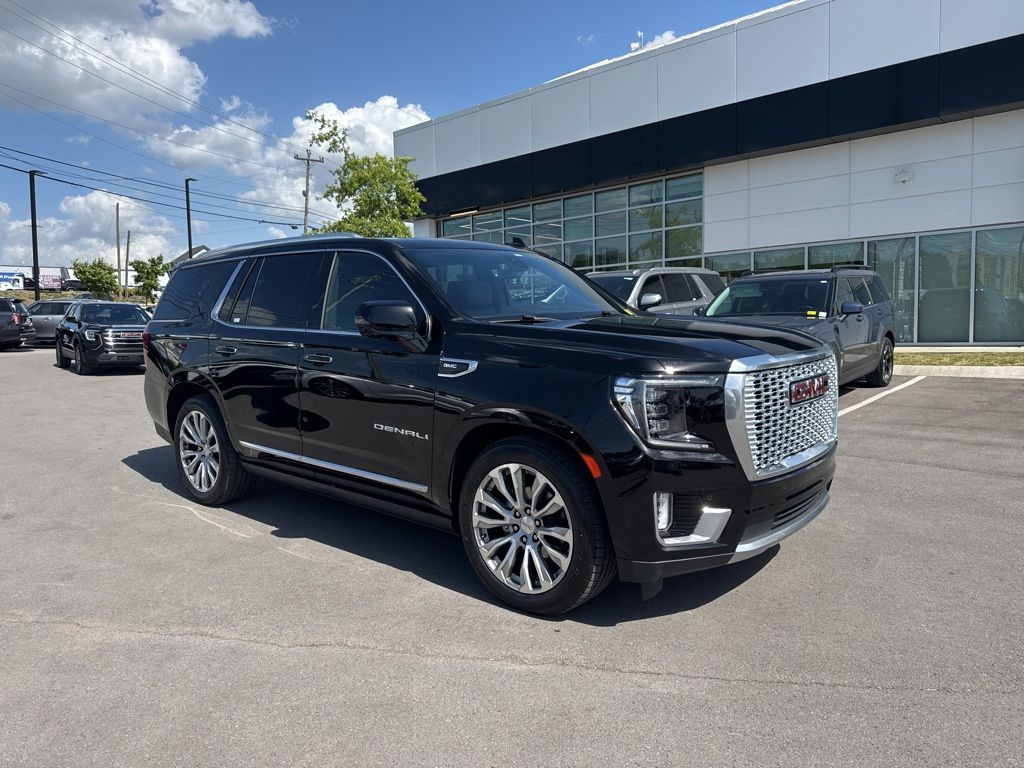 2021 GMC Yukon 4WD Denali's photo