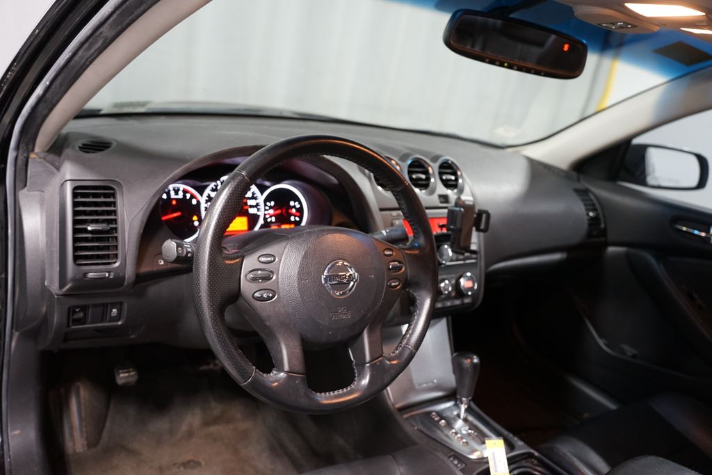 Thumbnail: 2011 Nissan Altima - 7