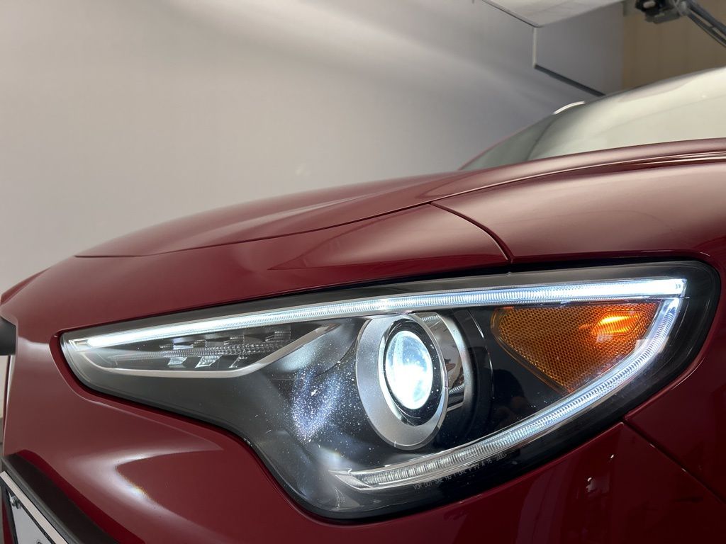 Thumbnail: 2019 Alfa Romeo Stelvio - 9