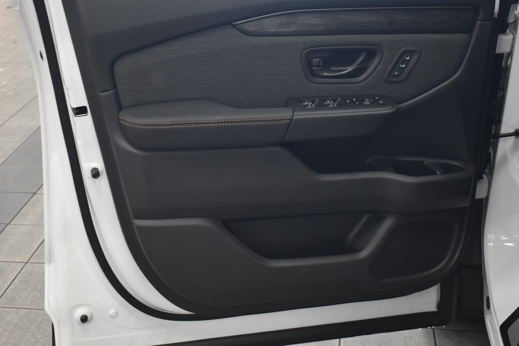 Thumbnail: 2026 Honda Passport - 8