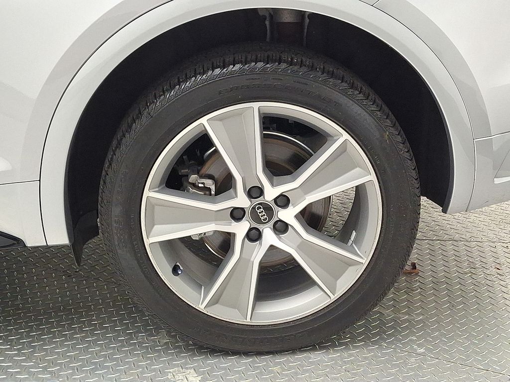 Thumbnail: 2025 Audi Q5 - 7