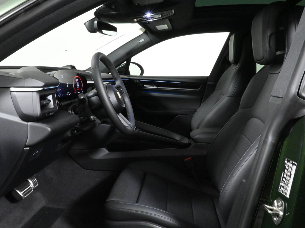 Thumbnail: 2025 Porsche Macan - 5