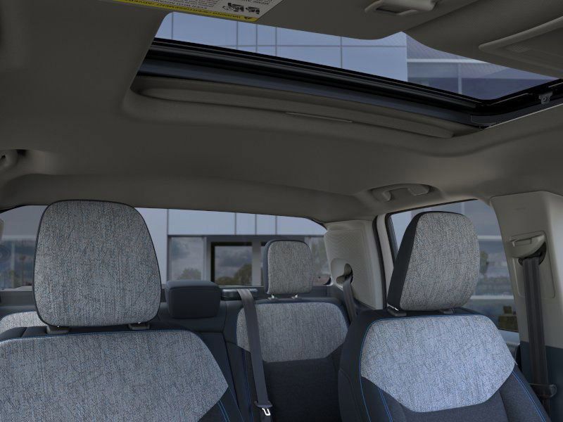 New 2025 White Ford XLT image 13