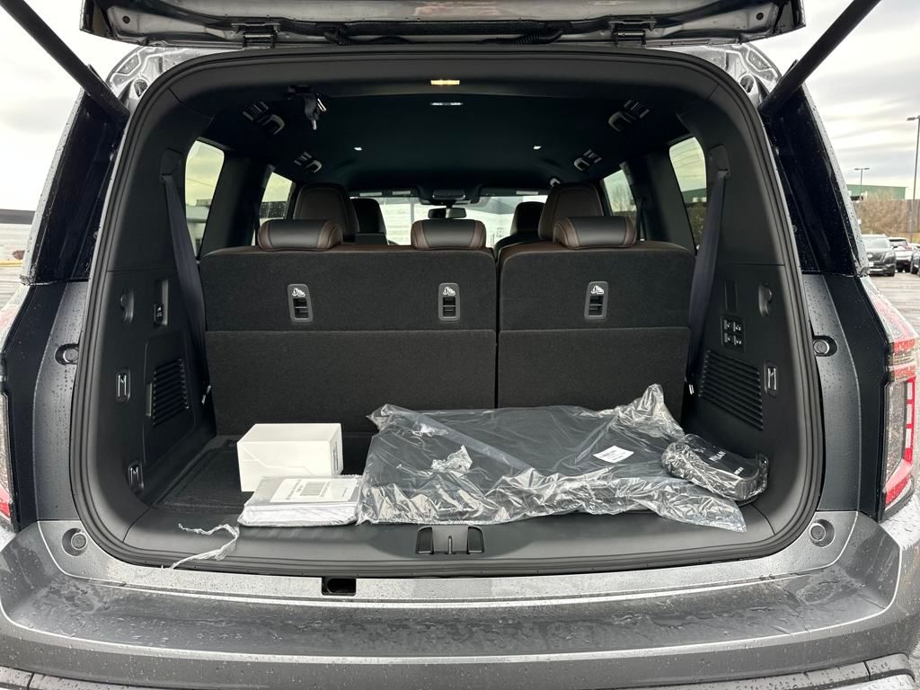 2025 Nissan Armada SL photo