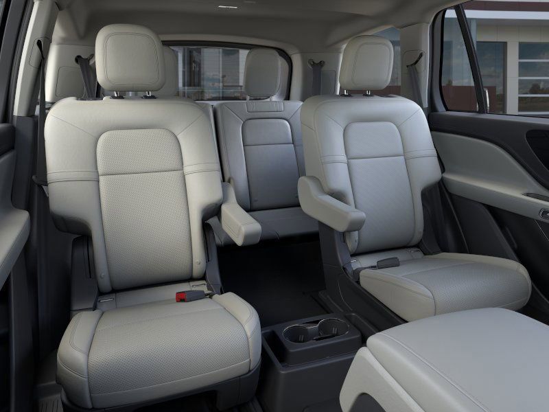 New 2026 White Lincoln Premiere image 11