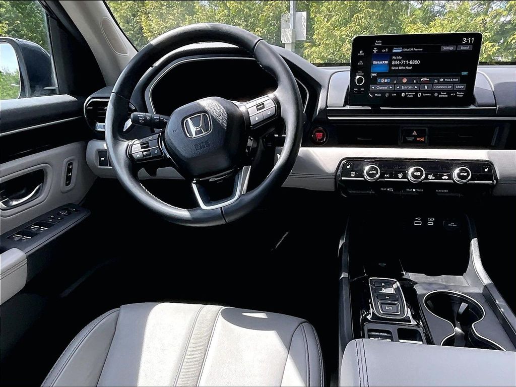2025 Honda Pilot — photo 18