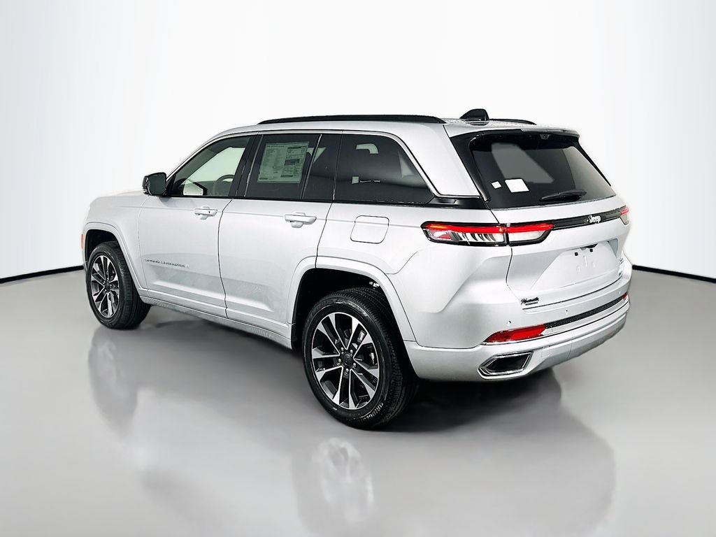 New 2025 Silver Jeep Overland image 5