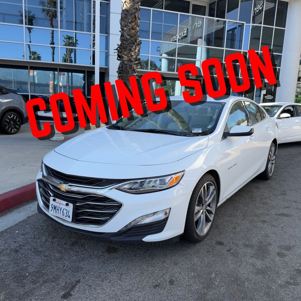 Summit White 2024 Chevrolet Malibu LT with 2LT FWD Sedan Front-Wheel Drive Continuously Variable Transmission