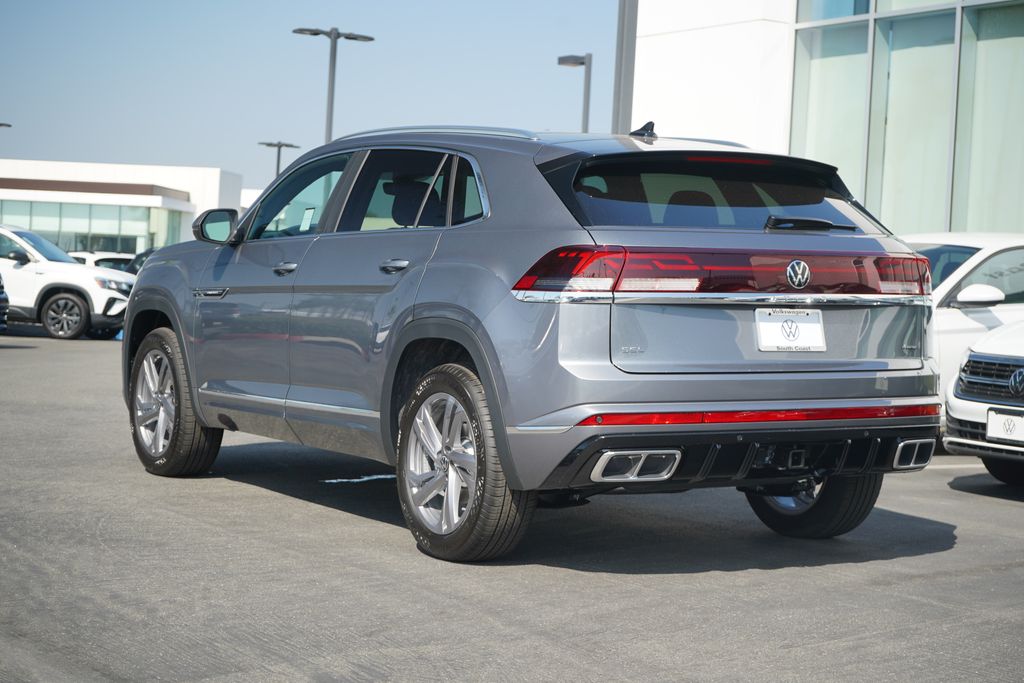 2024 Volkswagen Atlas Cross Sport 2.0T SEL R-Line 3