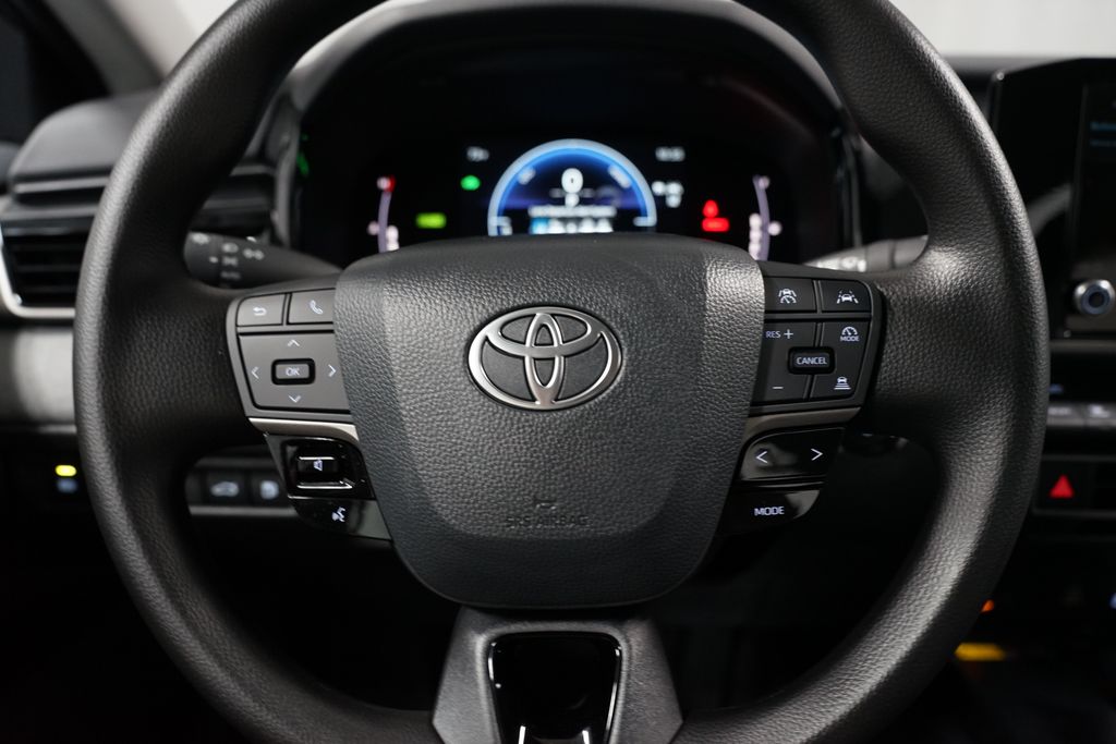 Thumbnail: 2025 Toyota Camry - 12