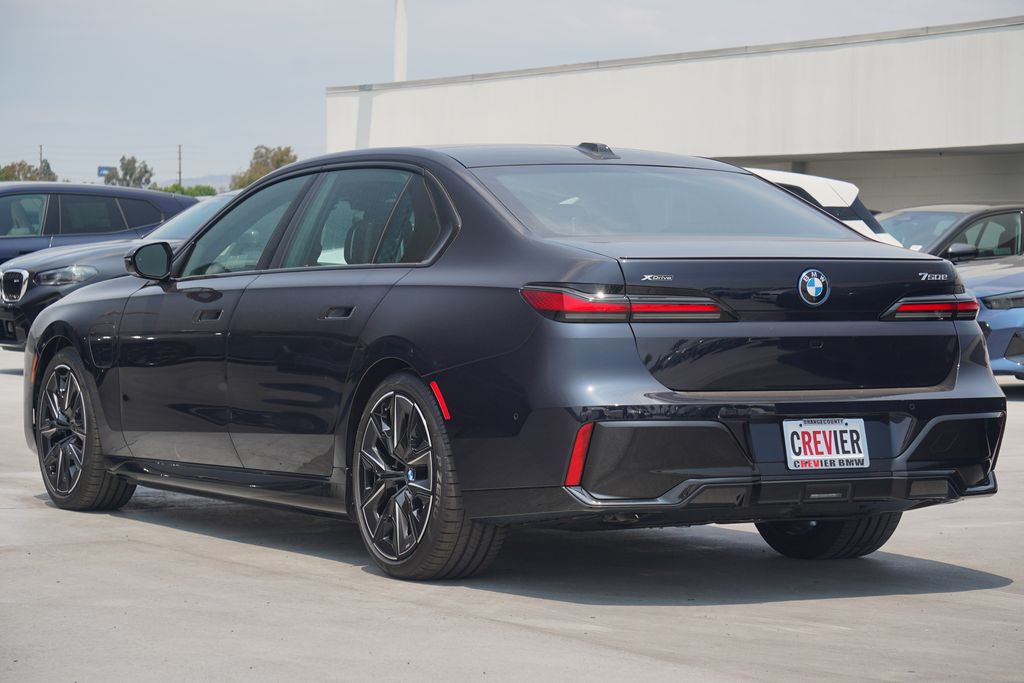 Thumbnail: 2025 BMW 7 Series - 8