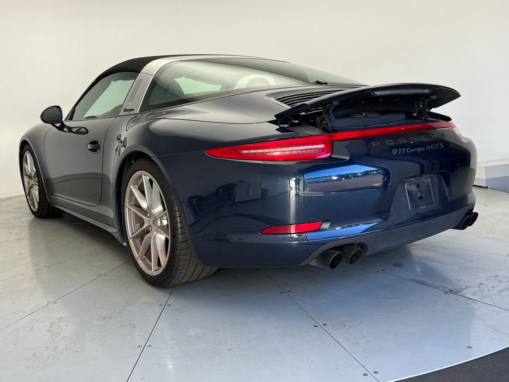 Thumbnail: 2016 Porsche 911 - 29