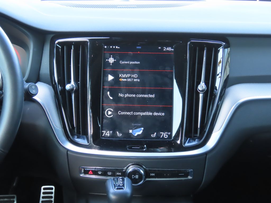 Thumbnail: 2019 Volvo V60 - 8