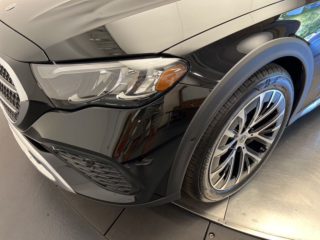 Thumbnail: 2026 Mercedes-Benz E-Class - 9