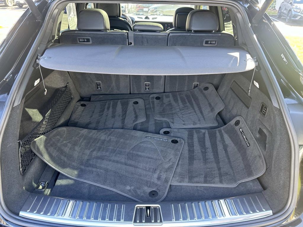 Thumbnail: 2025 Porsche  - 29