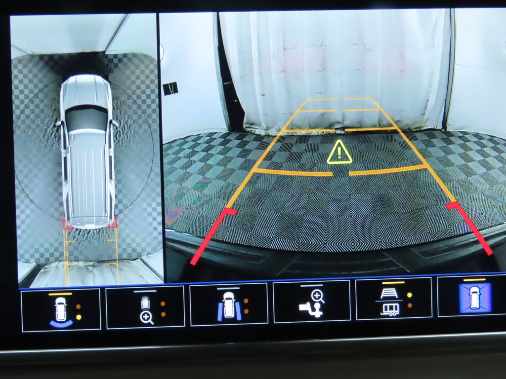 Thumbnail: 2023 GMC Yukon XL - 12