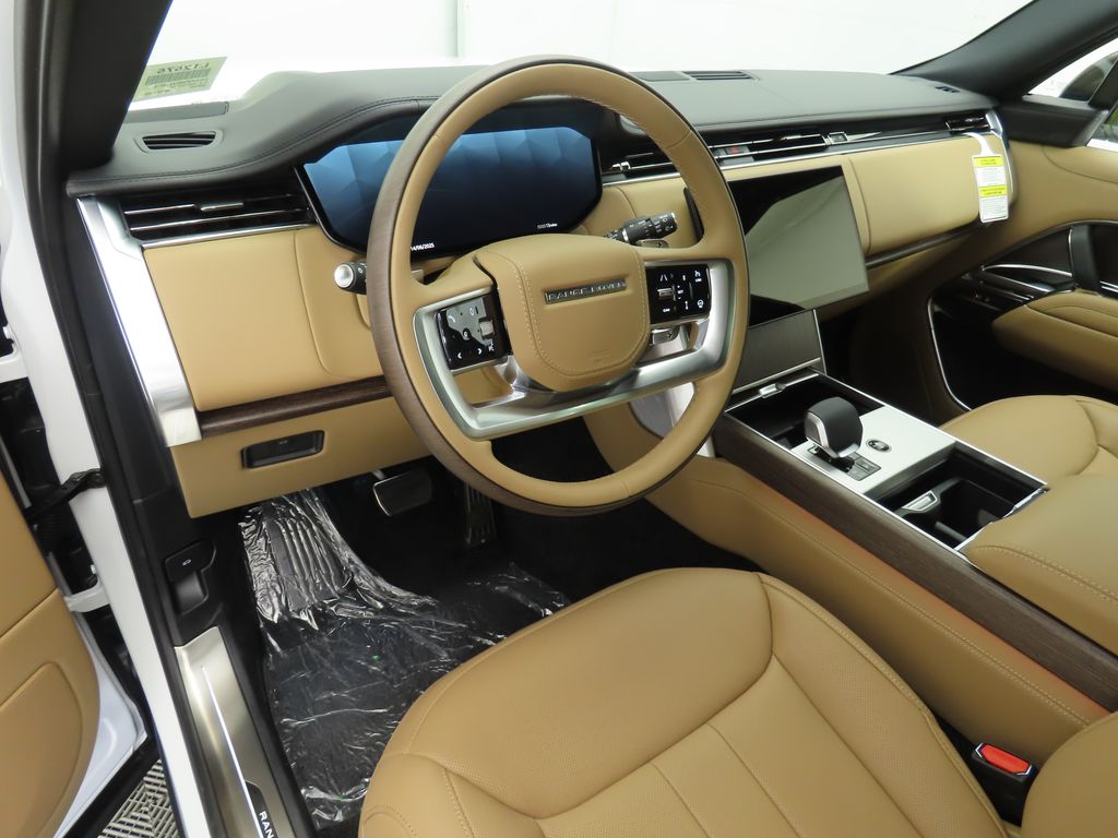 2025 Land Rover Range Rover SE 10