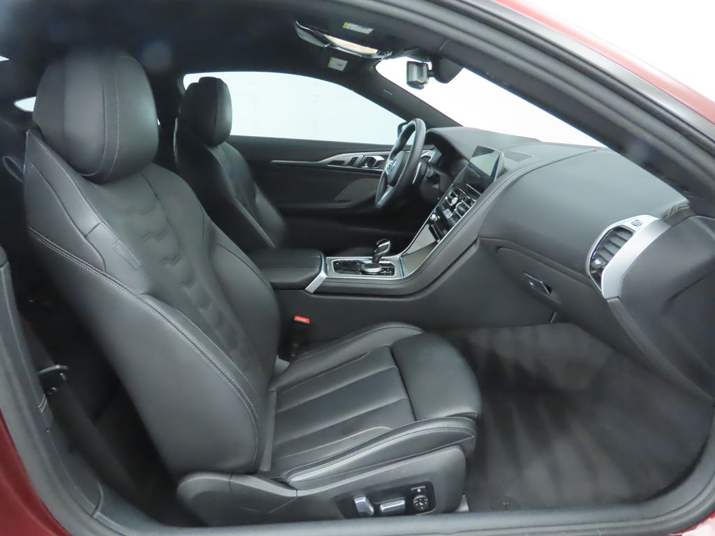 Thumbnail: 2022 BMW 8 Series - 21