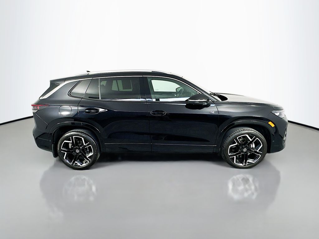 Used 2025 Black Volkswagen 2.0T SEL R-Line image 8