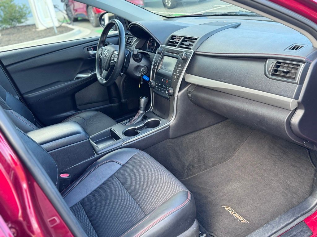 2016 Toyota Camry SE