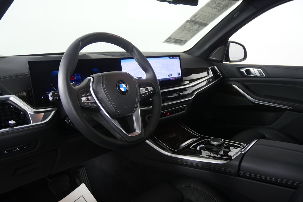 Thumbnail: 2026 BMW X5 - 12