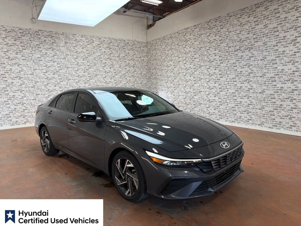 Ecotronic Gray 2025 Hyundai Elantra Sedan Front-Wheel Drive Continuously Variable Transmission