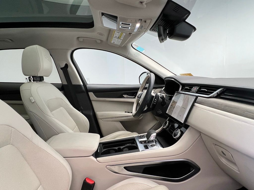 Thumbnail: 2022 Jaguar F-Pace - 6