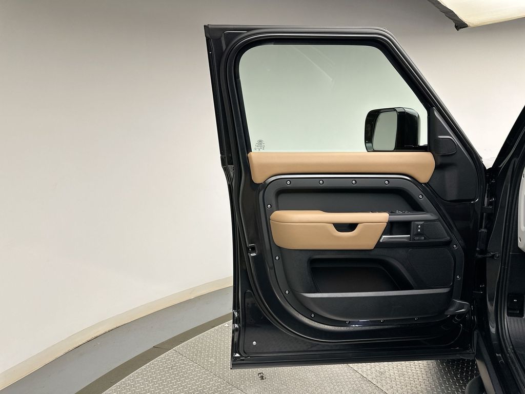 Thumbnail: 2026 Land Rover Defender - 9