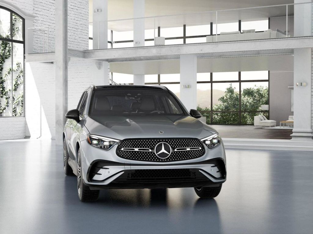 2025 Mercedes-Benz GLC GLC 300 8