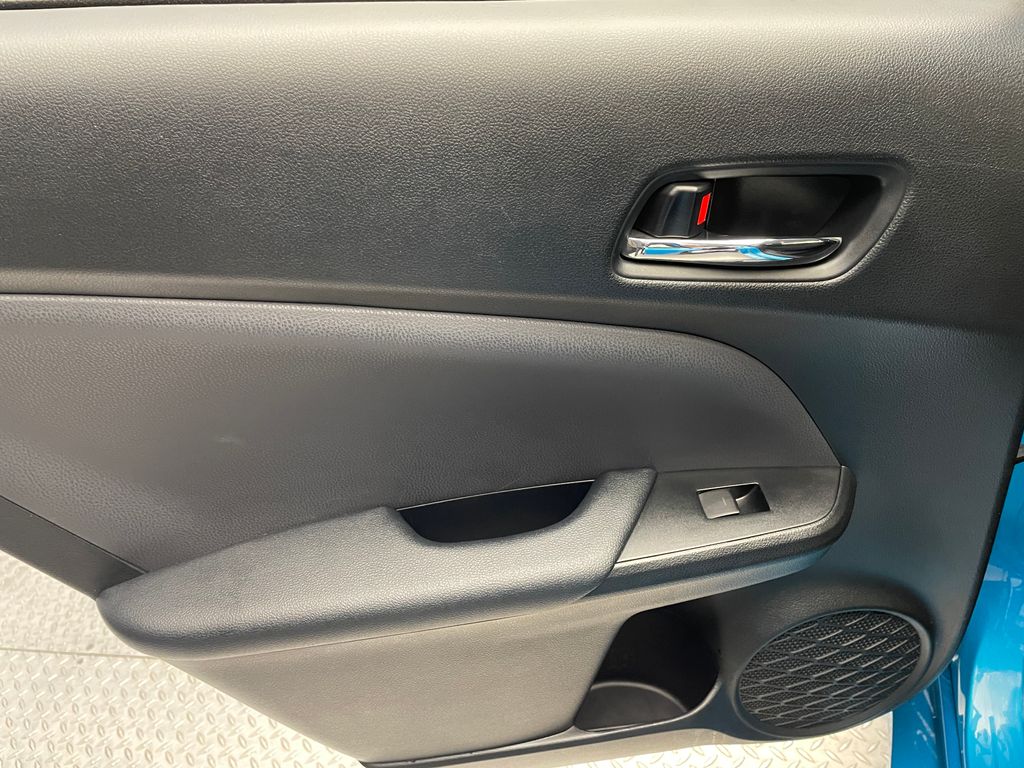 2022 Toyota Prius Prime LE 32
