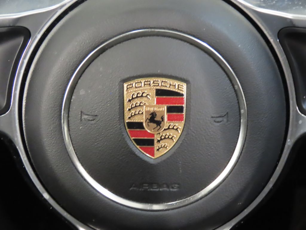 Thumbnail: 2017 Porsche Macan - 20