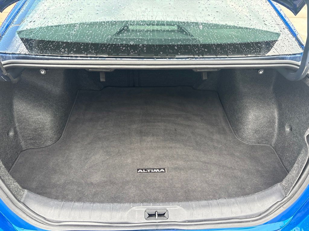Used 2025 Nissan Altima Sedan