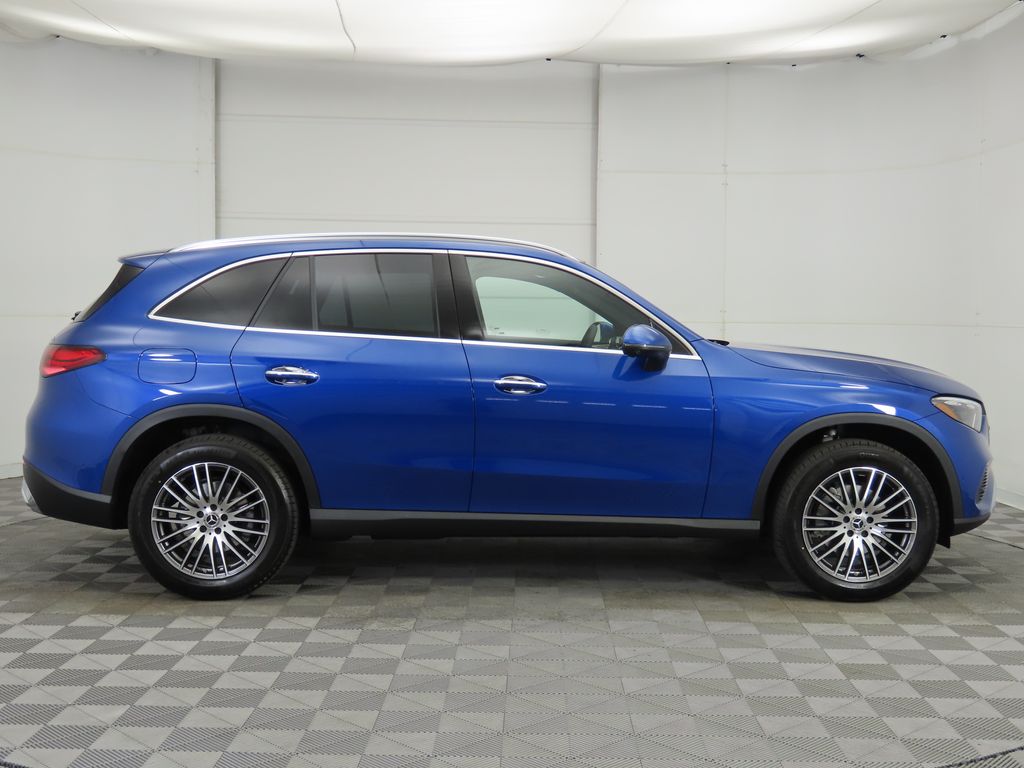 Thumbnail: 2026 Mercedes-Benz GLC - 4
