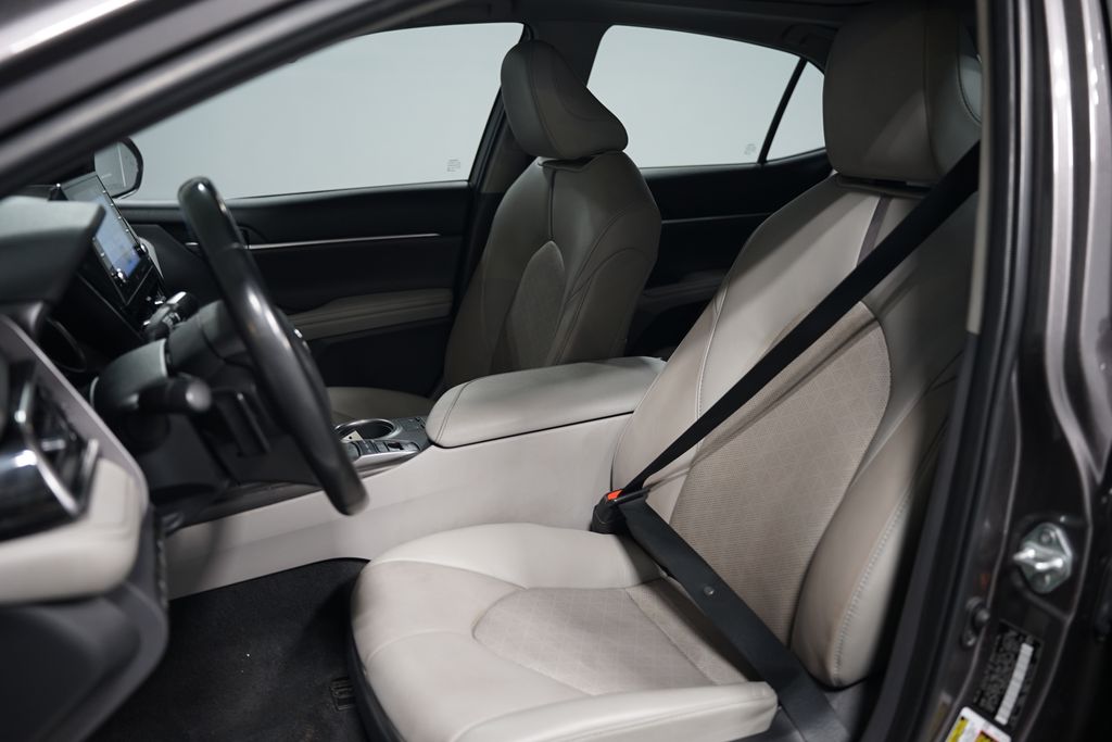 2023 Toyota Camry XSE 6