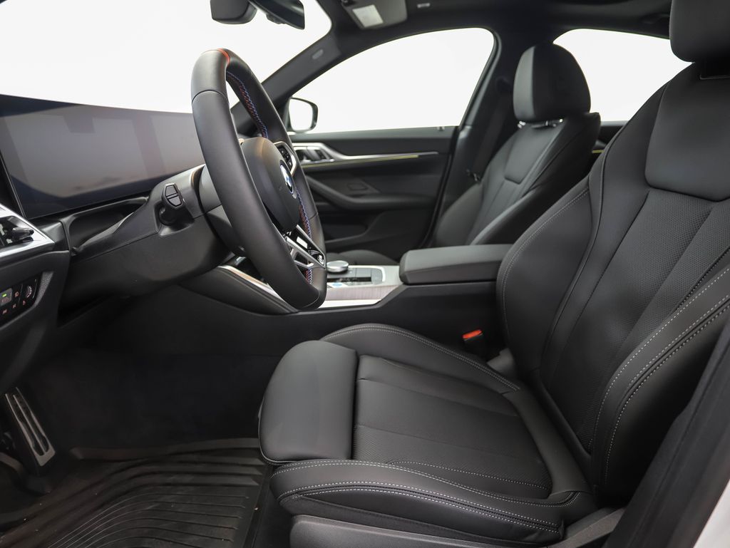 Thumbnail: 2025 BMW i4 - 11