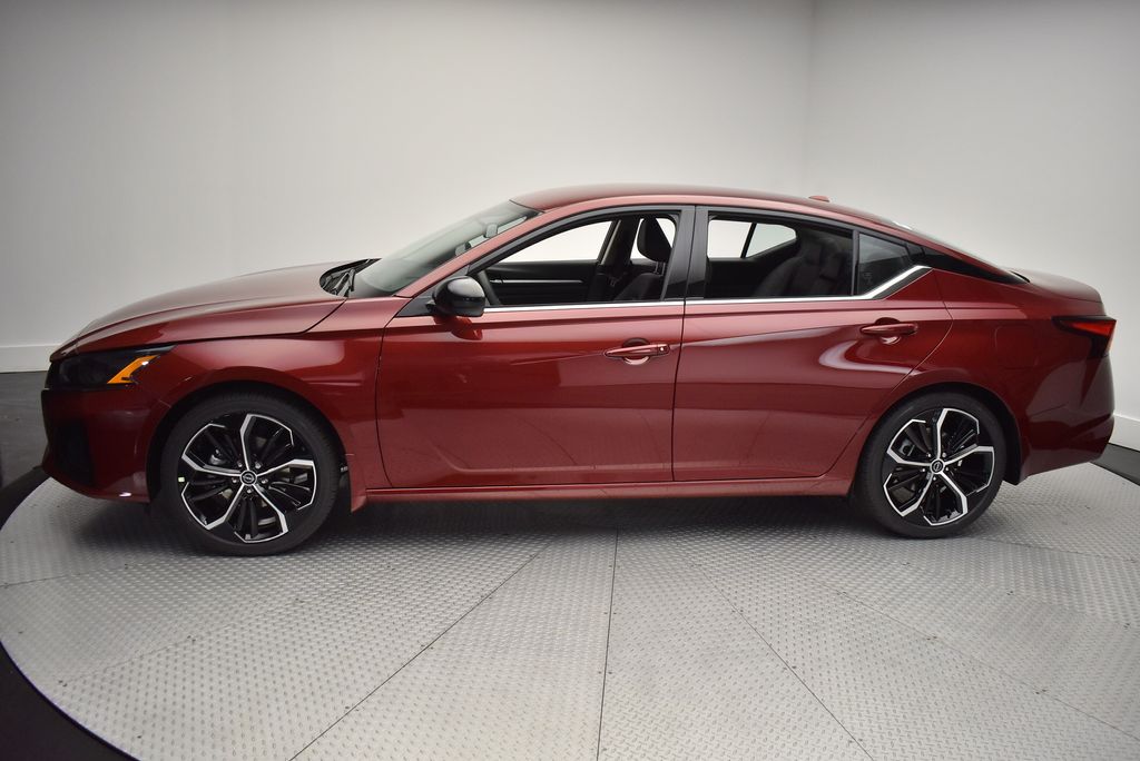 Thumbnail: 2025 Nissan Altima - 8