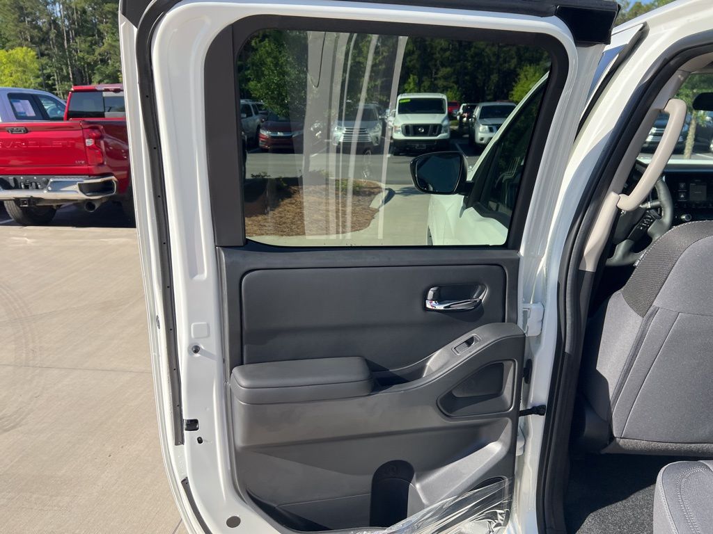 2025 Glacier White Nissan Frontier SV RWD Truck